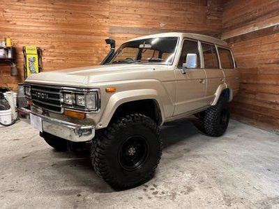TOYOTA LAND CRUISER 60 - 3