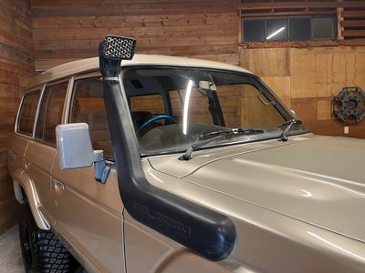 TOYOTA LAND CRUISER 60 - 9