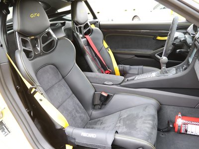 صورة 3 لـ 2016 Porsche CAYMAN