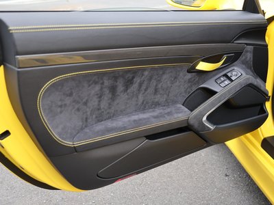 صورة 7 لـ 2016 Porsche CAYMAN