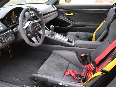 صورة 2 لـ 2016 Porsche CAYMAN