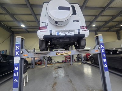 MERCEDES-BENZ G-CLASS - 2