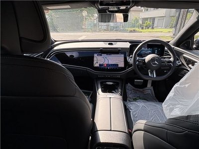 MERCEDES-BENZ E-CLASS - 3