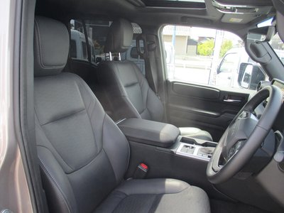 TOYOTA LAND CRUISER 250 - 10