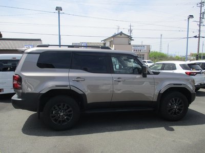 TOYOTA LAND CRUISER 250 - 6