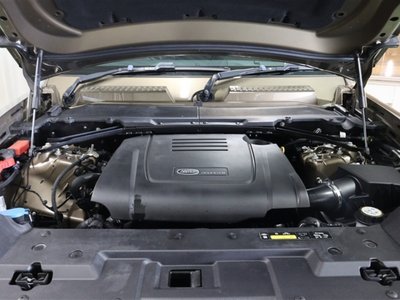 صورة 8 لـ 2022 LAND Rover DEFENDER