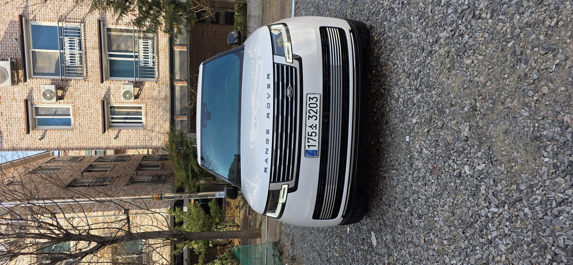 LAND ROVER RANGE ROVER - View 1