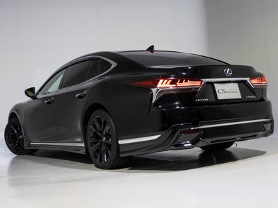2017 Lexus LS — миниатюра 21