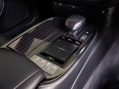 2017 Lexus LS — миниатюра 44
