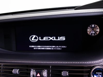 2017 Lexus LS — миниатюра 42
