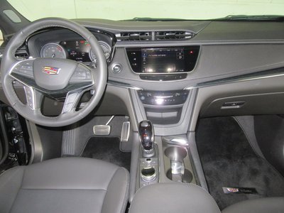 2025 Cadillac XT5 照片 11