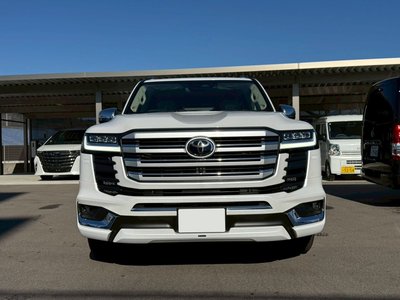 TOYOTA LAND CRUISER 300 - 3