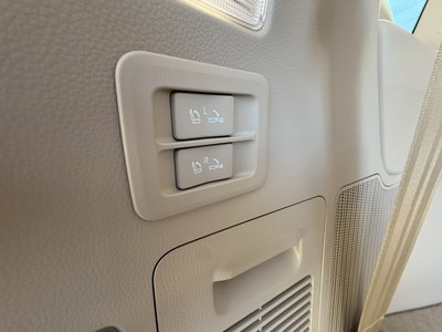 TOYOTA LAND CRUISER 300 - 10