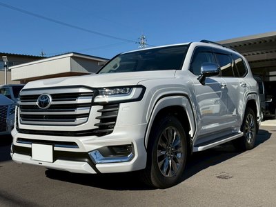 TOYOTA LAND CRUISER 300 - 1