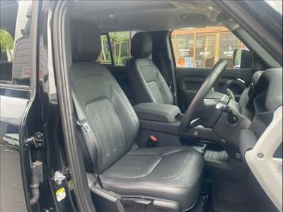 LAND ROVER DEFENDER - 6