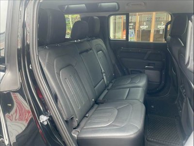 LAND ROVER DEFENDER - 7
