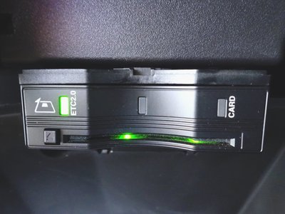 MERCEDES-BENZ GLB - 10