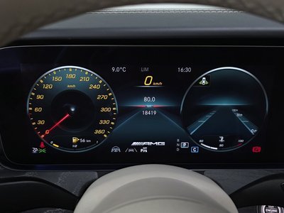 MERCEDES-BENZ GT AMG - 8