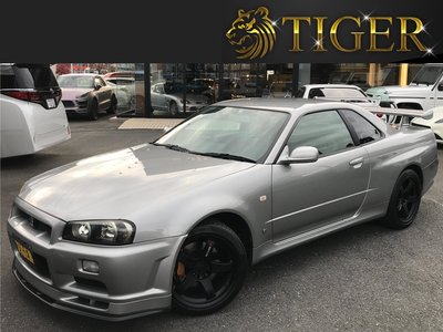 NISSAN SKYLINE GT-R