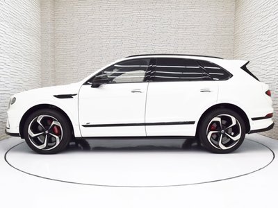 2023 Bentley BENTAYGA photo 6