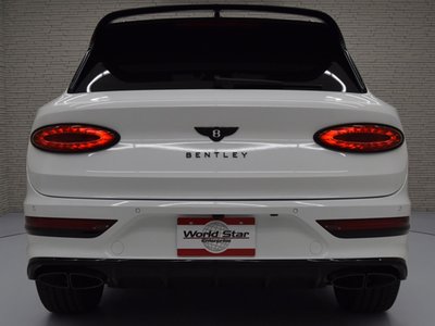 2023 Bentley BENTAYGA photo 8