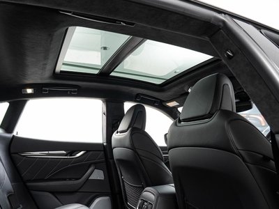 2022 Maserati LEVANTE — фото 6