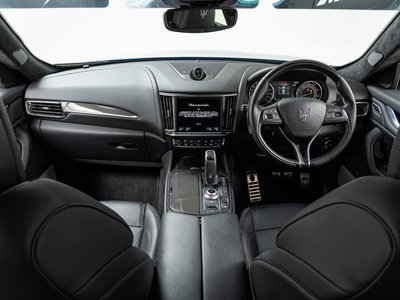 2022 Maserati LEVANTE — фото 4