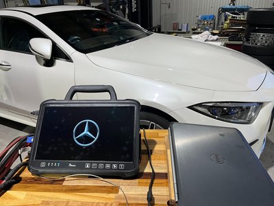 MERCEDES-BENZ C-CLASS AMG - 4