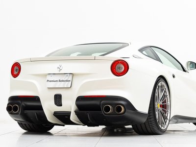 صورة مصغرة 49 لـ 2013 FERRARI F12 BERLINETTA