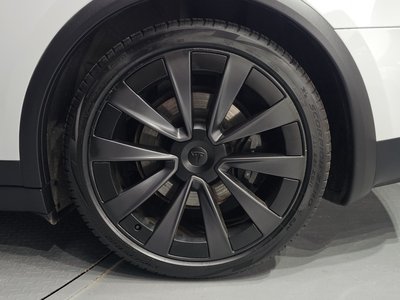 صورة 8 لـ 2023 Tesla MODEL X