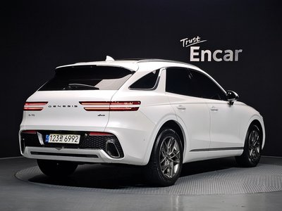 صورة 4 لـ 2021 Genesis GV70