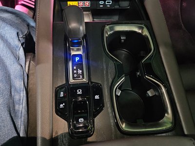 صورة مصغرة 14 لـ 2025 Lexus RX