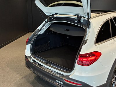 2025 Mercedes-BENZ C-CLASS — миниатюра 15