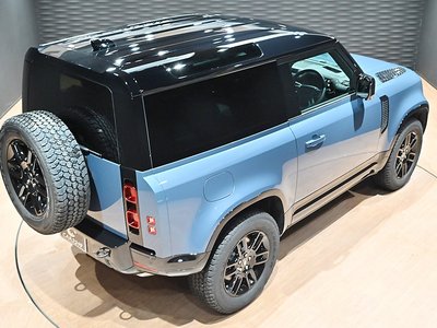 2024 LAND Rover DEFENDER photo 8