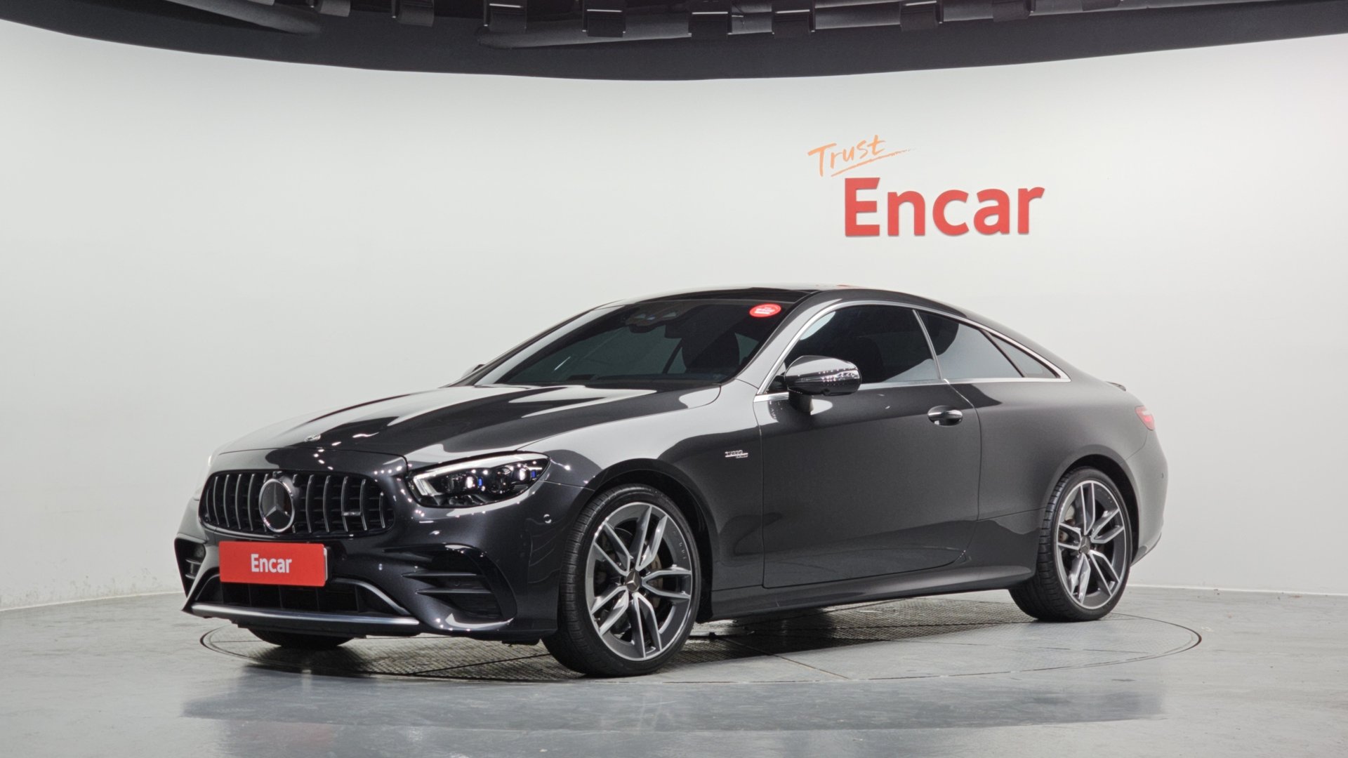 MERCEDES-BENZ E-CLASS - View 1