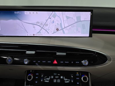 2024 Genesis GV70 — миниатюра 13
