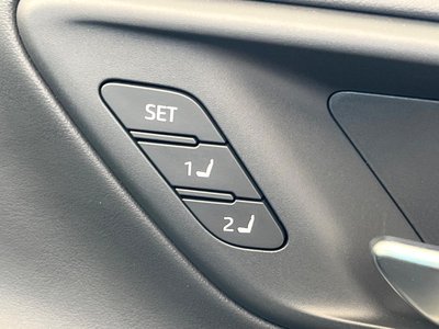 TOYOTA CROWN CROSSOVER - 5