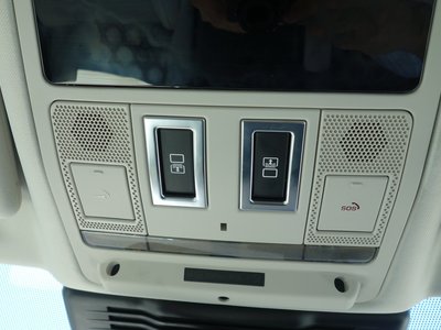 2025 LAND Rover DISCOVERY thumbnail 39