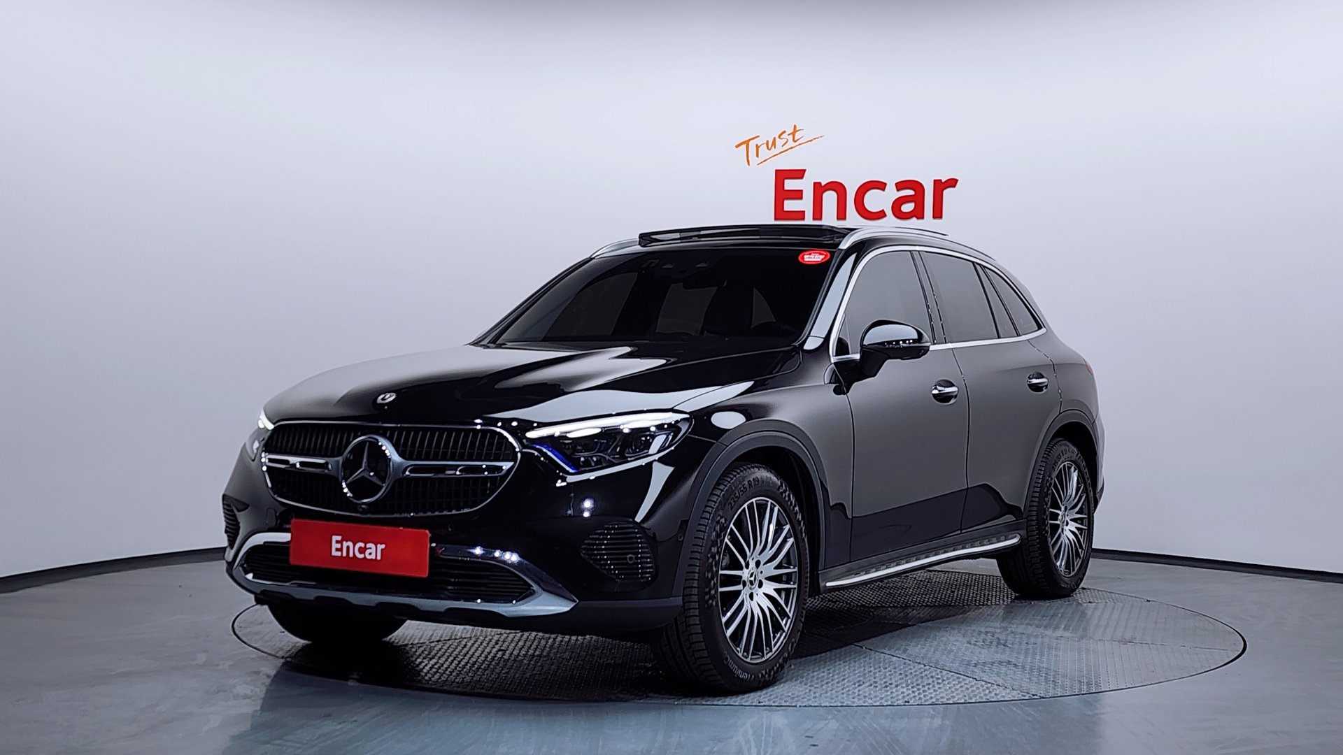 MERCEDES-BENZ GLC - View 1