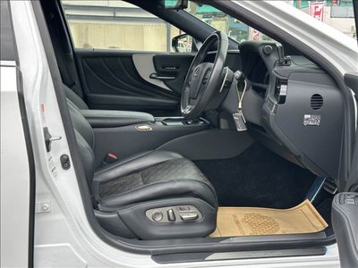 صورة 5 لـ 2020 Lexus LS