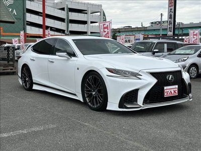 صورة 8 لـ 2020 Lexus LS