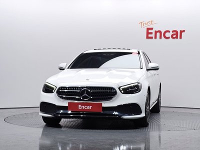 MERCEDES-BENZ E-CLASS - 2