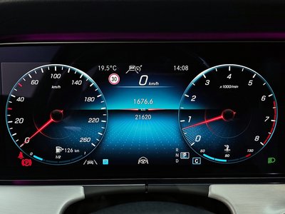 MERCEDES-BENZ E-CLASS - 8