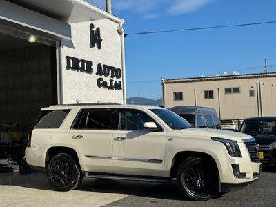 CADILLAC ESCALADE - 8