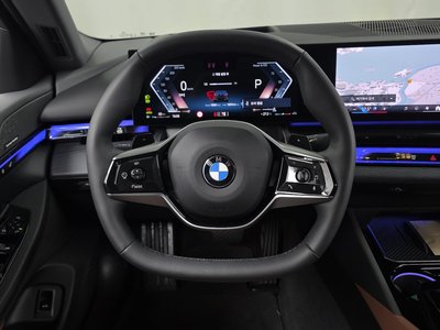 2025 BMW 5 SERIES thumbnail 19