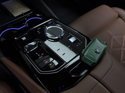2025 BMW 5 SERIES thumbnail 12