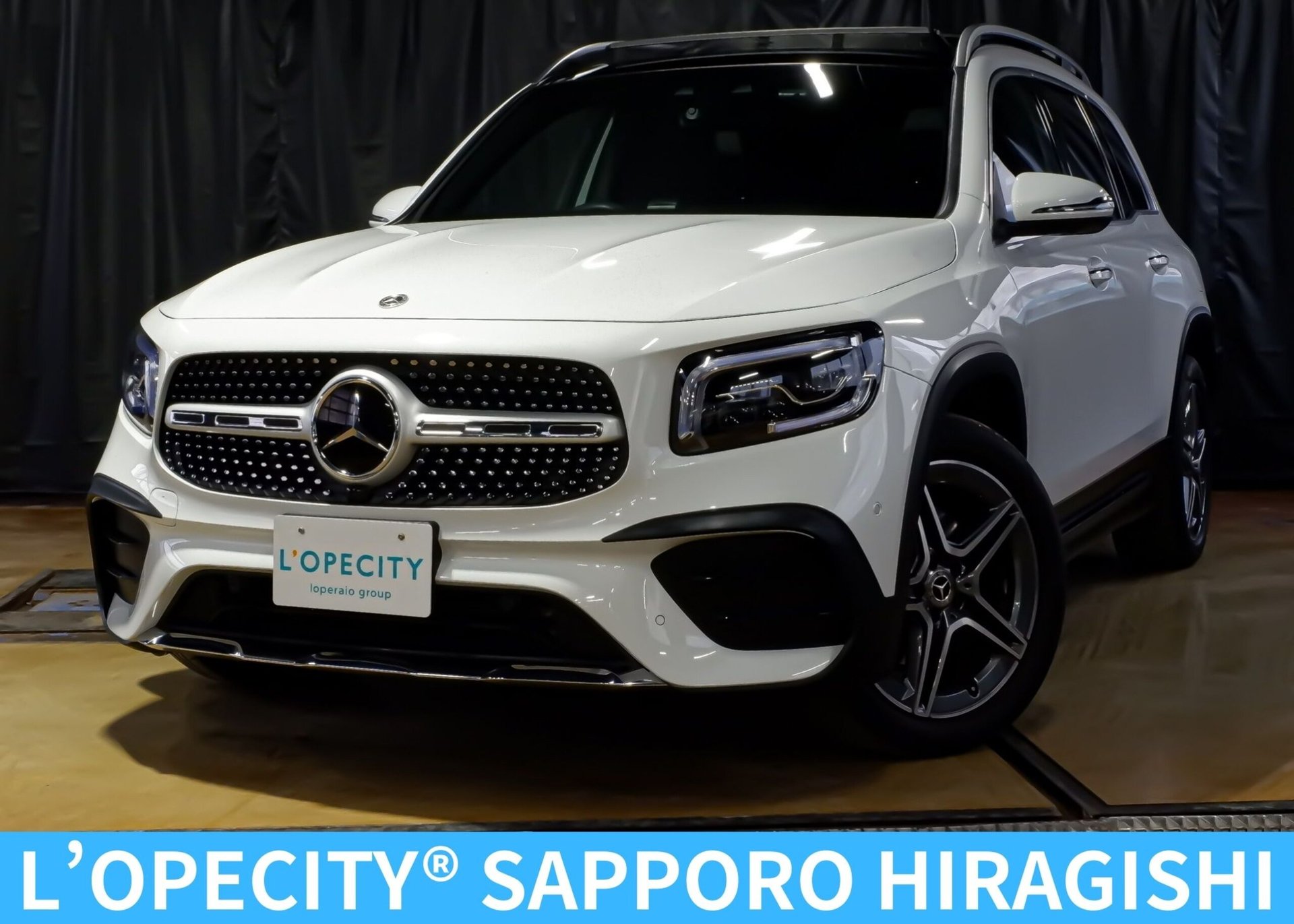 MERCEDES-BENZ GLB - View 1