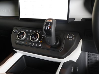 صورة مصغرة 36 لـ 2025 LAND Rover DEFENDER