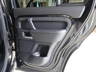 صورة مصغرة 29 لـ 2025 LAND Rover DEFENDER