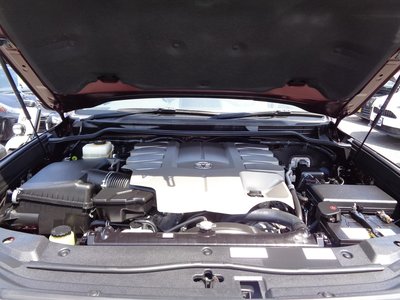 TOYOTA LAND CRUISER 200 - 10